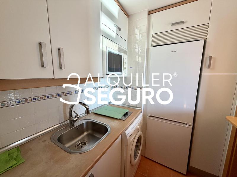 Foto b48f3f76-5465-4d7e-83b3-41b7d5d0214e. Rent flat with heating parking pool in Villaverde Alto Madrid