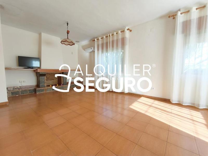 Foto 2f538c04-5ed7-4ba4-ab4e-f638a24ebc9b. Alquiler chalet  c arquitecto antoni gaudí en Mutxamel