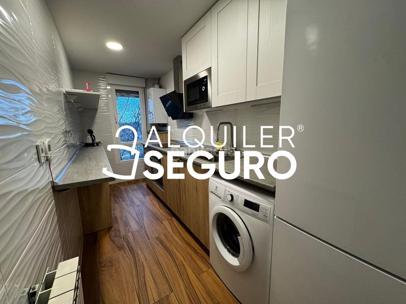 Foto e950b9ee-fb3f-426f-b57b-1bd06b8951f7. Location appartement avec chauffage dans Las Águilas Madrid