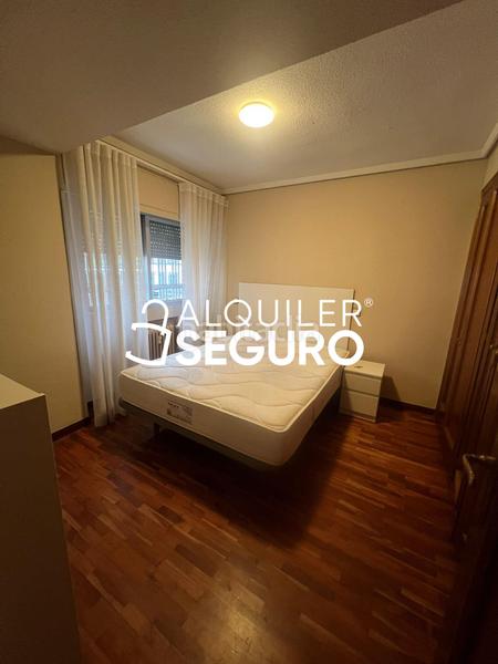 Foto dc5905d0-edbc-4971-b237-32647eac387c. Miete etagenwohnung mit heizung in Ventas Madrid
