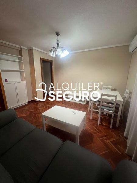 Foto e3cade33-9639-4286-8a3c-11ee18a04190. Miete etagenwohnung mit heizung in Ventas Madrid