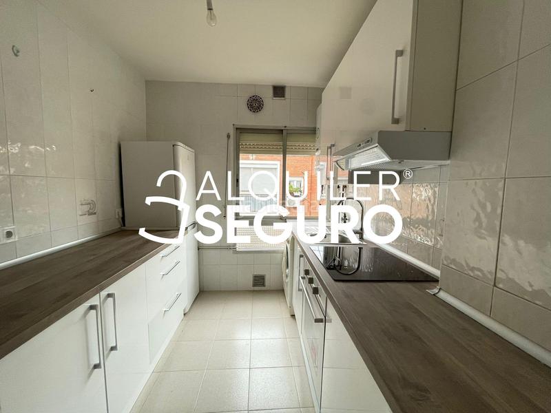 Foto 0be71266-2362-4e87-9946-be0439df010b. Miete etagenwohnung mit heizung in San Isidro Madrid