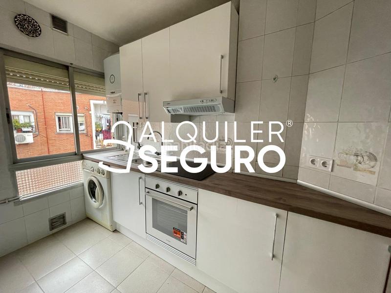 Foto 55e9bf3c-858d-4c27-8507-4b1cc5371f43. Miete etagenwohnung mit heizung in San Isidro Madrid