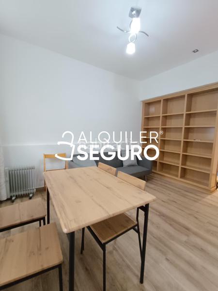 Foto 395ff220-1c3c-4007-934a-264f92cb0480. Miete etagenwohnung mit heizung in Los Ángeles Madrid