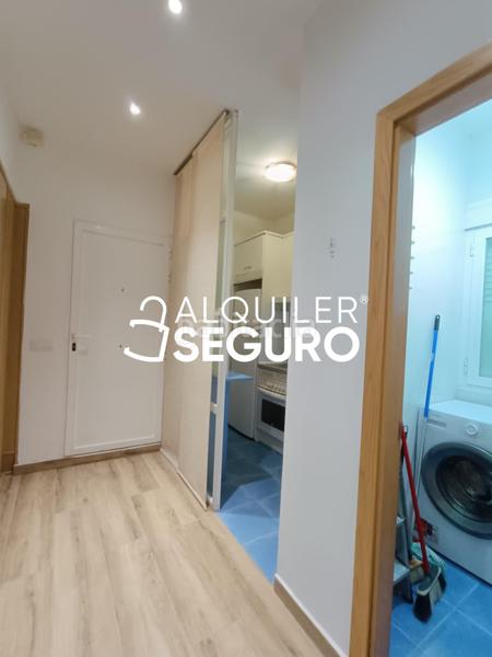 Foto ef3f1d4a-eacc-42bf-ba41-2181b30b7207. Miete etagenwohnung mit heizung in Los Ángeles Madrid