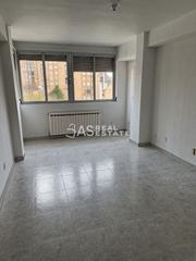 Piso  Calle de finisterre. Piso de finisterre madrid