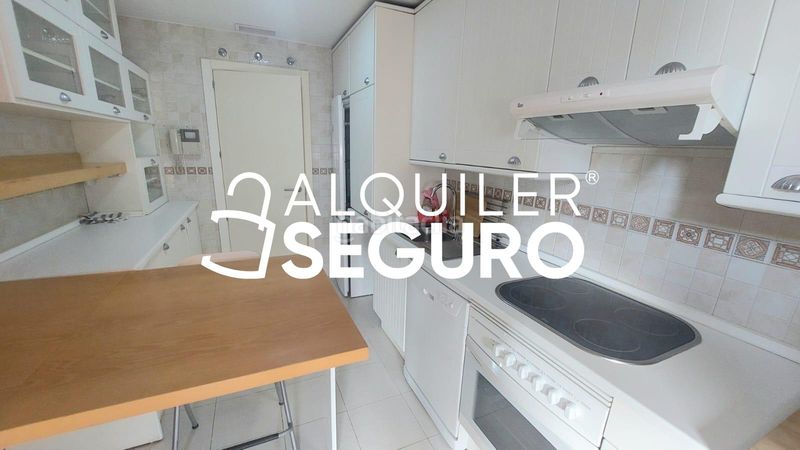 Foto 1b050ac7-9820-4e21-a44e-1813fab0f484. Alquiler ático  c sofía en Rosas - Musas Madrid