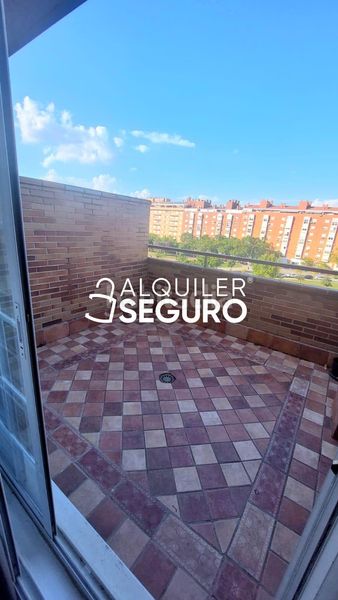 Foto 75c9a520-3902-48d4-839c-293b6b82c095. Alquiler ático  c sofía en Rosas - Musas Madrid