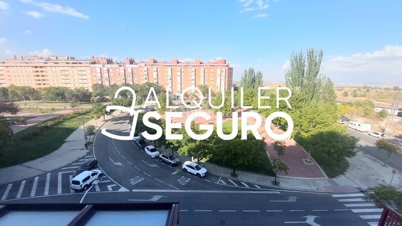Foto c2f786ce-a4e9-40d5-9588-57c72170c3ea. Alquiler ático  c sofía en Rosas - Musas Madrid