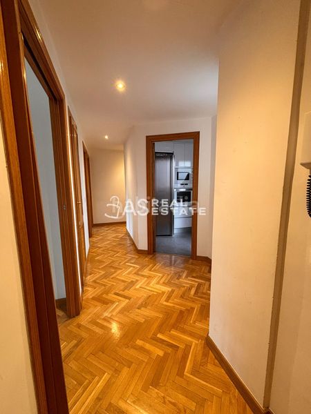 Foto 7bdb2cd1-6a21-49cd-a68d-5e44c1cd0f18. Pis a Numancia Madrid