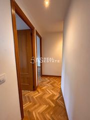 Flat  Calle de sierra elvira. Piso de sierra elvira madrid