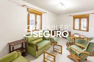 Miete Etagenwohnung  De la villa. Piso pl.  de la villa cobeña