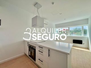 Rent Flat  De tenerife. Piso av. de tenerife san sebastián de los reyes
