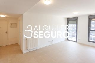 Alquiler Piso  Castilla y león. Piso av. castilla y león tres cantos