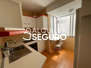 Rent Flat  De antonio lópez. Piso c de antonio lópez madrid
