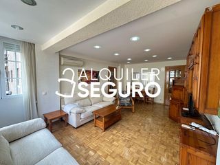 Miete Etagenwohnung  Moratalaz. Piso av. moratalaz madrid
