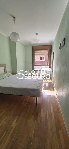 Foto 1e5d2ed6-d37e-4fe6-b7db-b8cdae283919. Miete loft mit heizung in Las Campas Oviedo