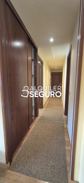 Foto 5809cbdd-6915-491b-87c8-687ed4f0af50. Miete loft mit heizung in Las Campas Oviedo