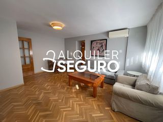 Miete Etagenwohnung  De moratalaz. Piso av. de moratalaz  madrid