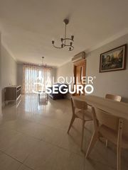 Rent Flat  Bajo de húetor. Piso cmo. bajo de húetor granada