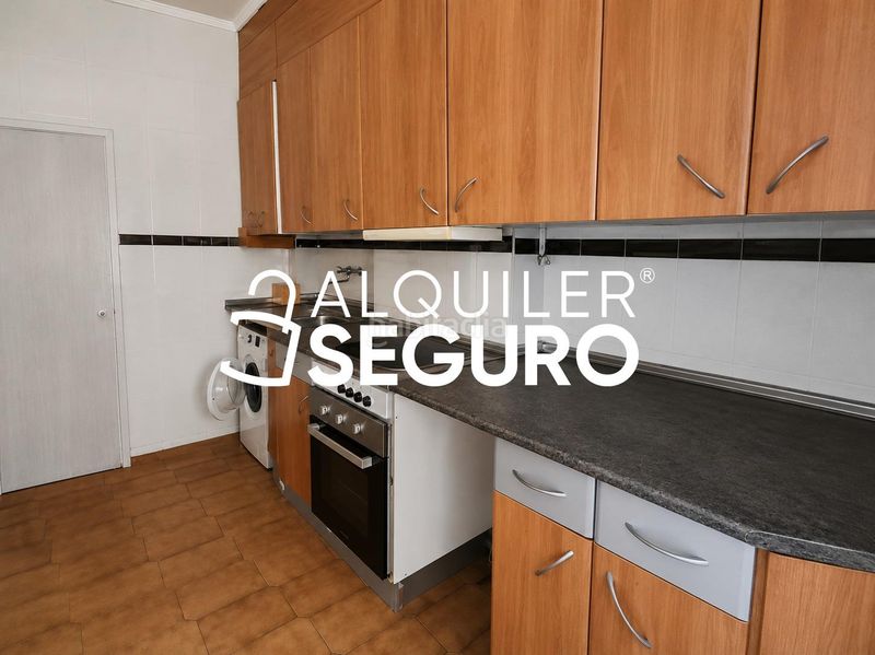 Foto f33c8be7-6fdc-4998-89f4-96304e67c0e3. Miete etagenwohnung in La Almozara Zaragoza
