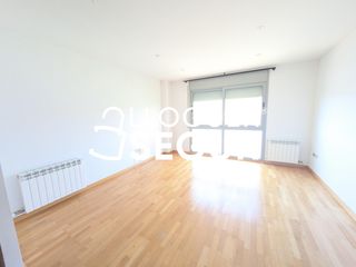 Rent Flat  Nacions unides. Piso pl. nacions unides terrassa