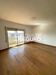 Rent Flat  Portugal. Piso av. portugal móstoles