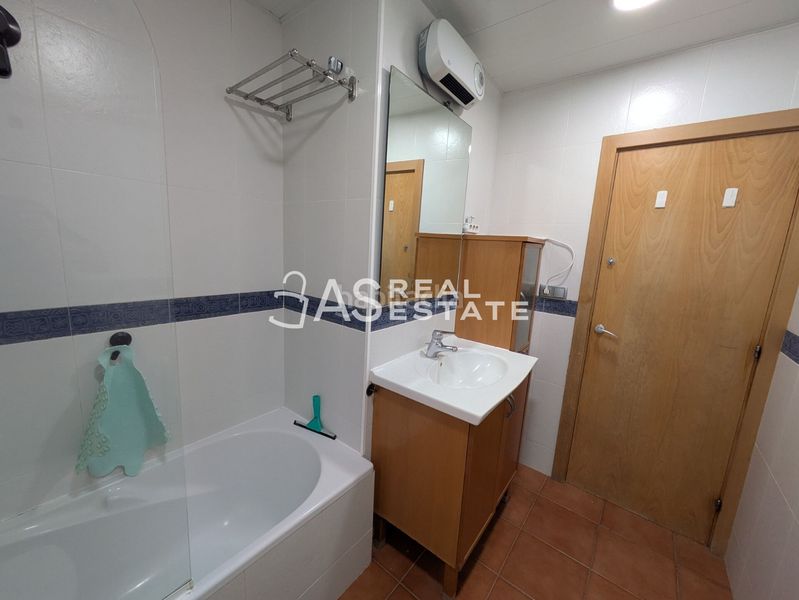 Foto 597d4033-1d2e-4c23-9785-f9d67394a05a. Pis a Cementiri Vell Terrassa