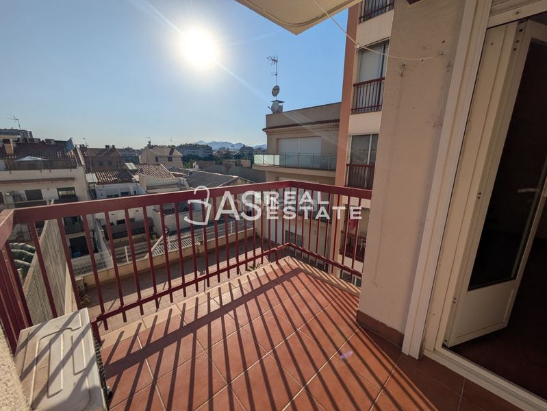 Foto dd0a845e-65f0-45fc-9851-29d2d875c43e. Pis a Cementiri Vell Terrassa