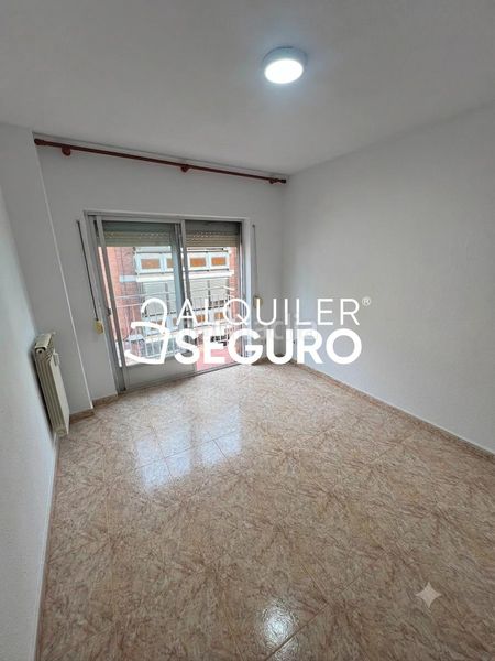 Foto 704c8c7a-ce16-4d07-ac8f-649ce80a90b1. Alquiler piso  c carlos hernández en Ventas Madrid