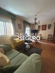 Miete Etagenwohnung  Agustina de aragon. Piso c agustina de aragon granada