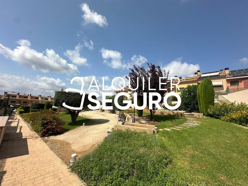 Foto 193e1d9c-7796-424d-a5b6-76539e34e156. Alquiler chalet  c illes columbretes en Torre en Conill-Cumbres de San Antonio Bétera