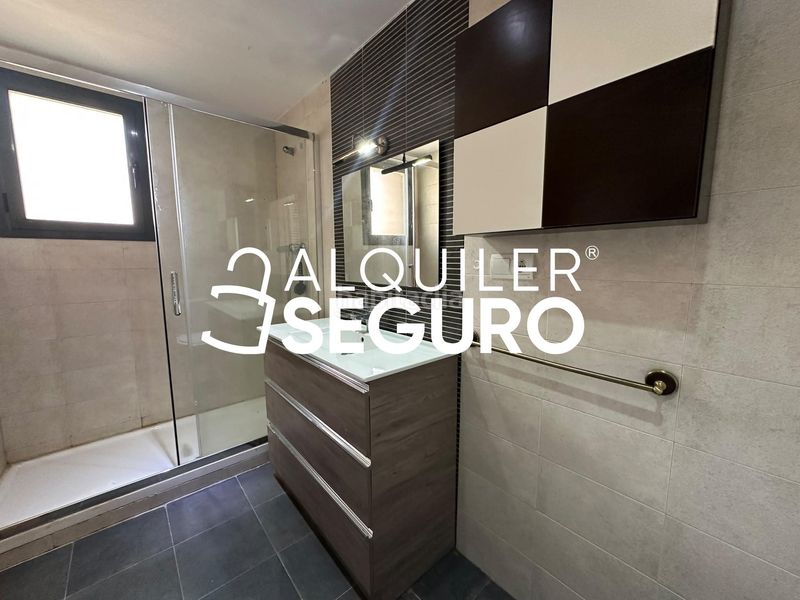 Foto b9ac0e7f-4434-44c5-aeef-f79dafa76105. Alquiler chalet  c illes columbretes en Torre en Conill-Cumbres de San Antonio Bétera