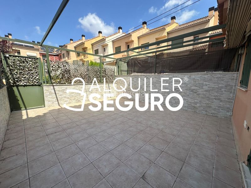 Foto c83dad32-e306-4ef8-89a3-bf48a4a4e72a. Alquiler chalet  c illes columbretes en Torre en Conill-Cumbres de San Antonio Bétera