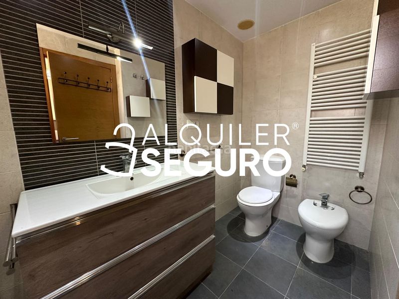 Foto d199e5a4-10c0-4658-8462-80961701e428. Alquiler chalet  c illes columbretes en Torre en Conill-Cumbres de San Antonio Bétera