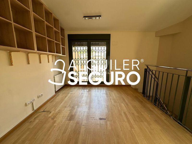Foto eed64669-a575-4fea-ac40-0331a5cb86dd. Alquiler chalet  c illes columbretes en Torre en Conill-Cumbres de San Antonio Bétera