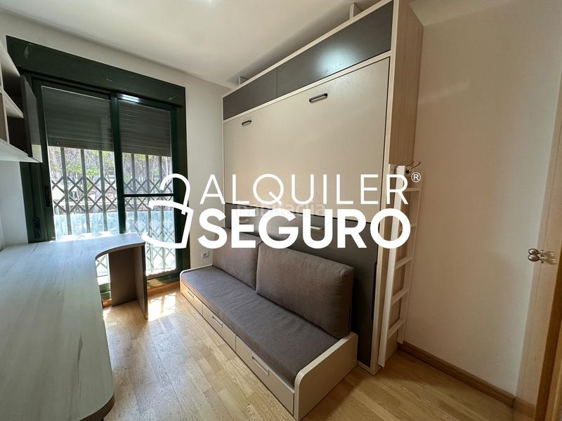 Foto f7a7e2dc-5c7d-431b-ad51-475a3d935327. Alquiler chalet  c illes columbretes en Torre en Conill-Cumbres de San Antonio Bétera