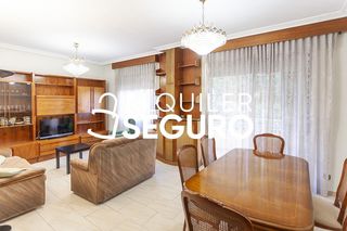 Location Appartement  De guzmán el bueno. Piso c de guzmán el bueno madrid