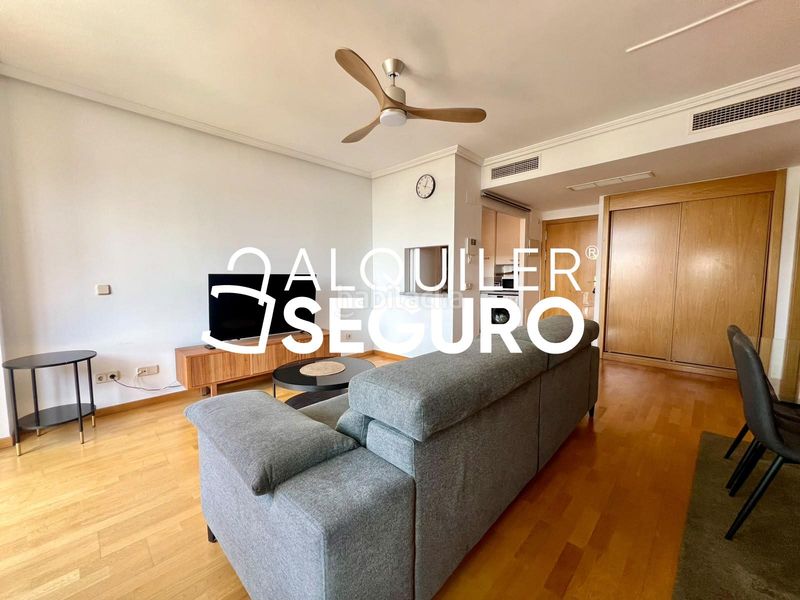 Foto add4463f-060d-4046-a393-08db8df46ac7. Alquiler piso  c bausá en Costillares Madrid