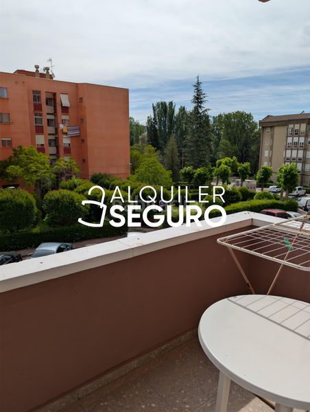 Foto 116c1a94-3d78-45c8-9e0c-6313c4077760. Lloguer pis amb calefacció aparcament a Alameda Cuenca