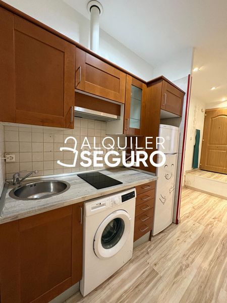 Foto c3f323d7-77df-418f-986e-7e2913039a91. Alquiler estudio  c de melilla en Acacias Madrid
