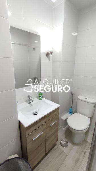 Foto 81774475-f824-4b3d-86ec-1933d6d62385. Alquiler piso  c barcelona en Centro Alcobendas