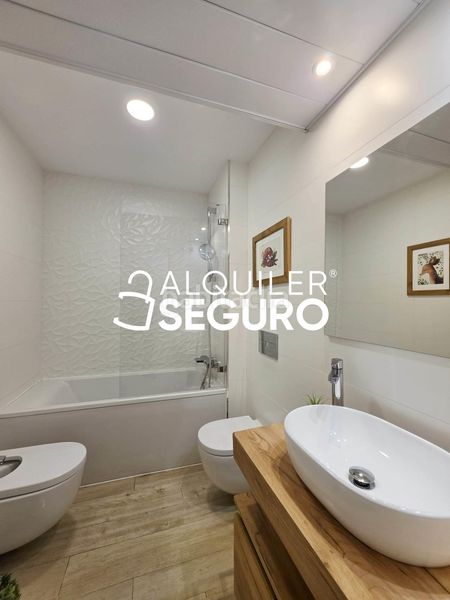 Foto b3d7dd72-7524-46ec-a1ce-9c7d5872f8e6. Lloguer pis amb calefacció aparcament piscina a Sector S Boadilla del Monte