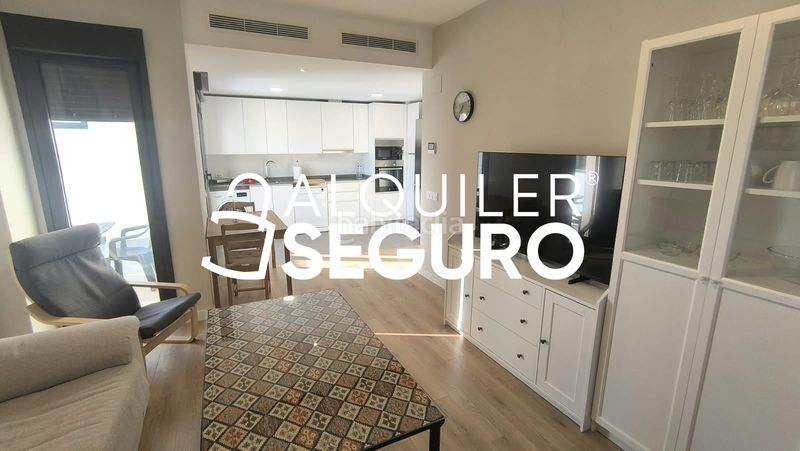 Foto 4583e578-7aab-41b5-9e0f-10fb16c7979b. Miete etagenwohnung mit parking pool in colores - entreparques Sevilla