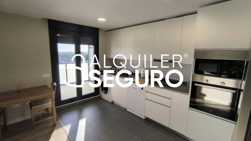 Foto 64202a64-165c-4caf-86c2-9bbfee1eb84b. Miete etagenwohnung mit parking pool in colores - entreparques Sevilla