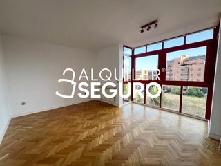 Alquiler Piso  Del valle de bergantiños. Piso c del valle de bergantiños madrid