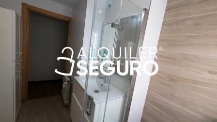 Foto 0bb8d110-5c5c-4849-8292-48d859218207. Lloguer pis amb calefacció a Juzgados Logroño