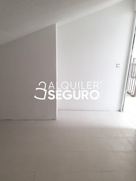 Foto e4c1aafe-bf83-4157-b911-bb0d97751bd8. Miete etagenwohnung mit heizung parking in Pozo de Guadalajara