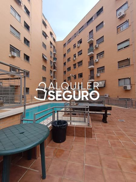 Foto 14cdca80-545e-4d4f-b97c-6139ce1433fa. Miete etagenwohnung mit heizung parking pool in Butarque Madrid