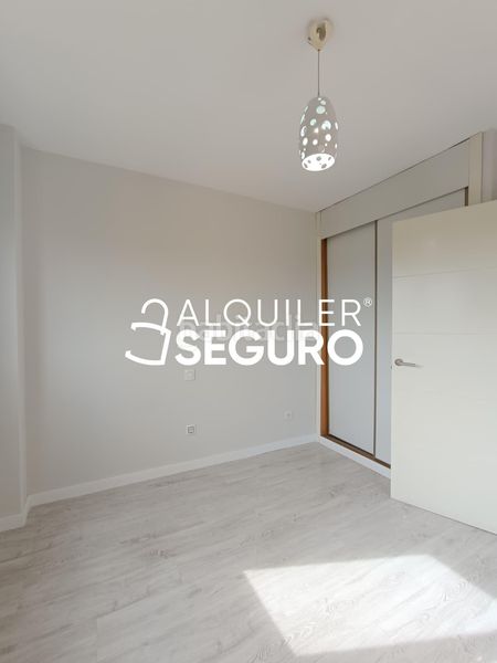 Foto 3b49d998-a468-4db5-a7b5-d80aa24c09ca. Miete etagenwohnung mit heizung parking pool in Butarque Madrid